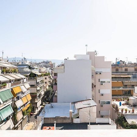 Top Floor Apartment At Petrolona With Big Balcony Атина Екстериор снимка