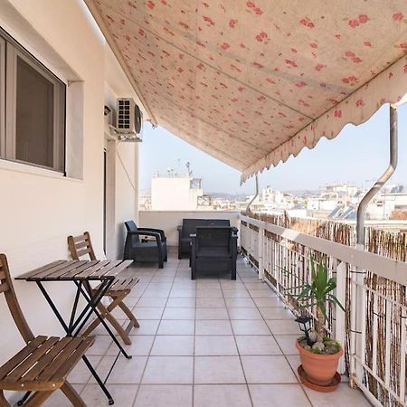 Top Floor Apartment At Petrolona With Big Balcony Атина Екстериор снимка