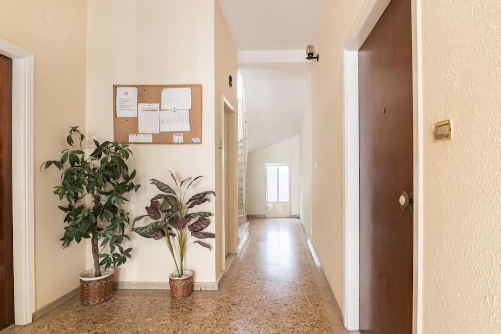 Top Floor Apartment At Petrolona With Big Balcony Атина Екстериор снимка