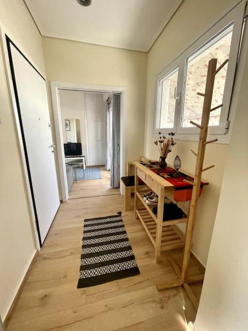 Top Floor Apartment At Petrolona With Big Balcony Атина Екстериор снимка
