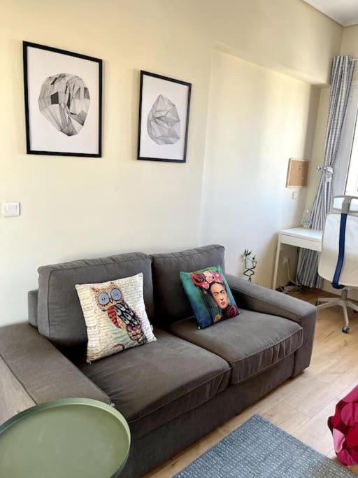 Top Floor Apartment At Petrolona With Big Balcony Атина Екстериор снимка