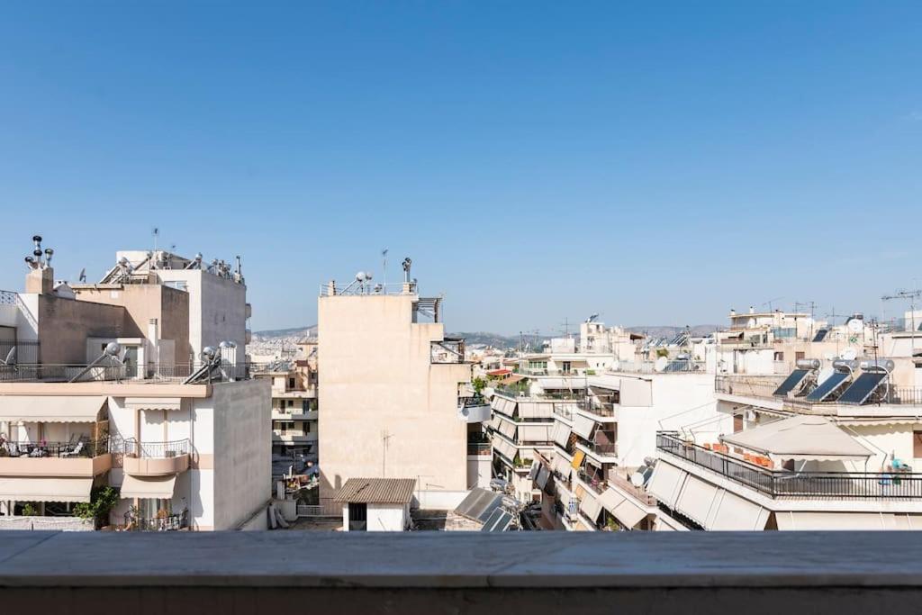 Top Floor Apartment At Petrolona With Big Balcony Атина Екстериор снимка